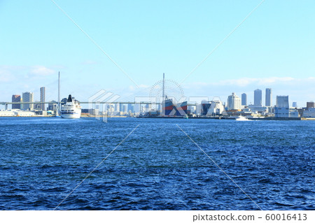 Cruise Passenger Ship Pasifiich · Bridge Osaka Port Entry Port 60016413