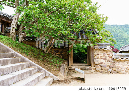 Beautiful wooden building of Andong traditional hanok in korea 60017659