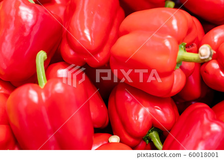 Fresh and healthy vegetable paprika with colorful primary colors Fresh and healthy vegetable paprika with colorful primary colors 60018001