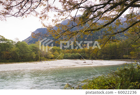 日本長野國立公園上高地河童橋景色 日本長野國立公園上高地河童橋景色 60022236