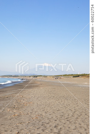 Fuji taken from Tsujido Seaside Park. 60022754