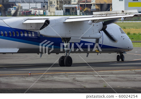 Propeller machine for taxing 60024254