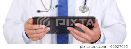 Male medicine doctor holding black digital tablet pc 60027035
