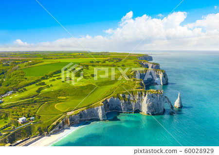 Picturesque panoramic landscape on the cliffs of Etretat. Natural amazing cliffs. Etretat, Normandy 60028929
