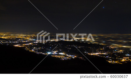 Plain illuminated partially covered by fog, soft Plain illuminated partially covered by fog, soft 60030637