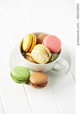 Sweet colorful macarons Sweet colorful macarons 60030909