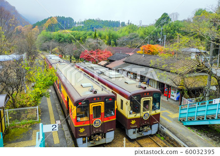 Autumn Kobe Station 60032395