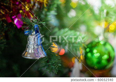Close-up of a Christmas tree decorated. 60032540