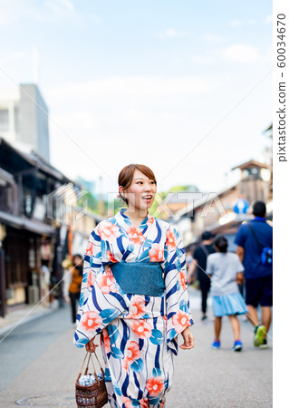 犬山城堡城女性浴衣 犬山城堡城女性浴衣 60034670