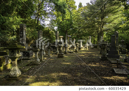 Tsuwano Kamei Family Graveyard Tsuwano-cho, Kanoashi-gun, Shimane 60035429