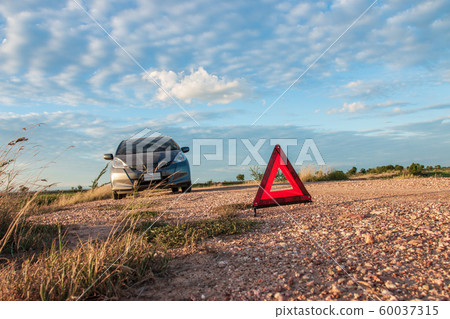 Emergency car, Stressful mood during the evening Emergency car, Stressful mood during the evening 60037315