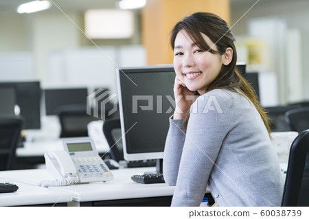 Women's business image 60038739