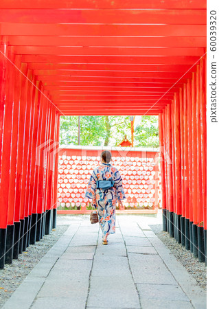 Inuyama Sanko Inari Shrine Female Yukata Heart Ema Torii 60039320