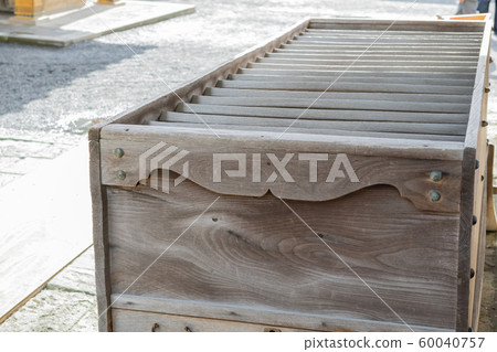 Sen chest of shrines 60040757