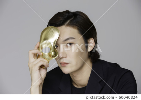 Close-up portrait of attractive young asian man, single man's lifestyle 356 Close-up portrait of attractive young asian man, single man's lifestyle 356 60040824