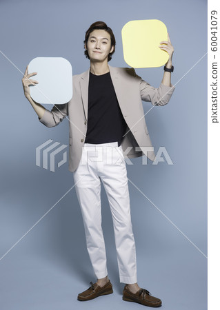 Close-up portrait of attractive young asian man, single man's lifestyle 332 60041079