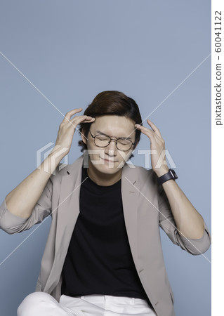 Close-up portrait of attractive young asian man, single man's lifestyle 341 Close-up portrait of attractive young asian man, single man's lifestyle 341 60041122