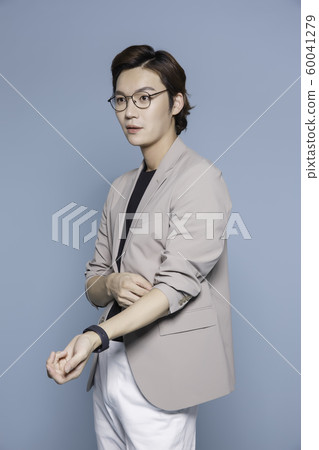 Close-up portrait of attractive young asian man, single man's lifestyle 273 Close-up portrait of attractive young asian man, single man's lifestyle 273 60041279