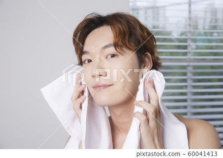 Close-up portrait of attractive young asian man, single man's lifestyle 004 Close-up portrait of attractive young asian man, single man's lifestyle 004 60041413