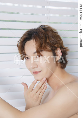 Close-up portrait of attractive young asian man, single man's lifestyle 001 Close-up portrait of attractive young asian man, single man's lifestyle 001 60041448