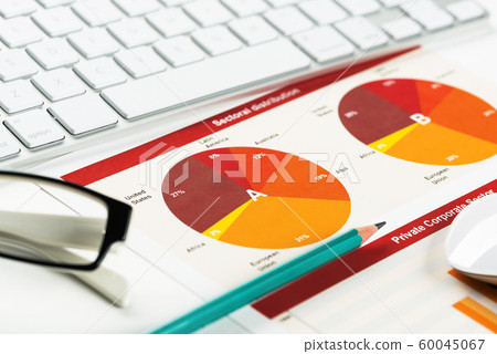 Preparing average sales report Preparing average sales report 60045067