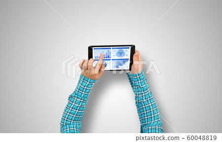 Using financial application 60048819