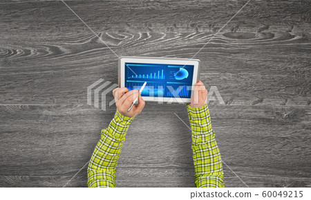 Using financial application 60049215