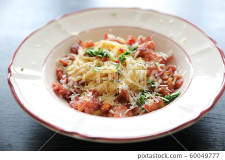 Spaghetti white sauce (Spaghetti Carbonara) with bacon and garlic , on wood table background Spaghetti white sauce (Spaghetti Carbonara) with bacon and garlic , on wood table background 60049777