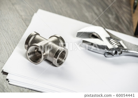 Plumbing pipeline element and adjustable wrench 60054441