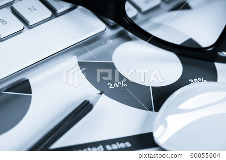 Preparing average sales report Preparing average sales report 60055604