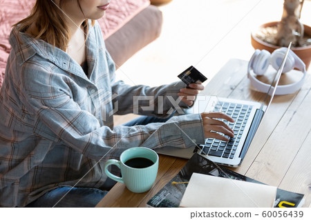 Cashless payment image 60056439