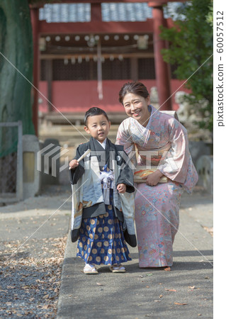 festival day for children of three, five and seven years of age, mother and child, shrine 60057512