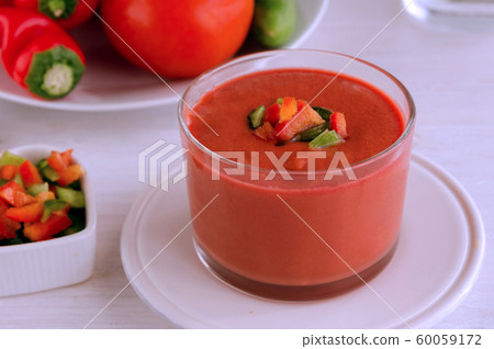 Spanish tomato soup gazpacho 60059172