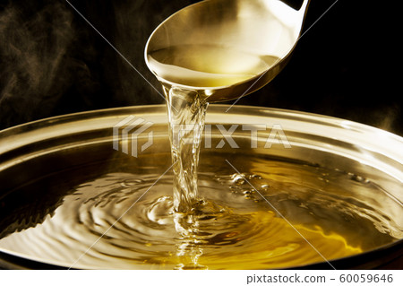 Soup dashi, kelp dashi and soup stock 60059646
