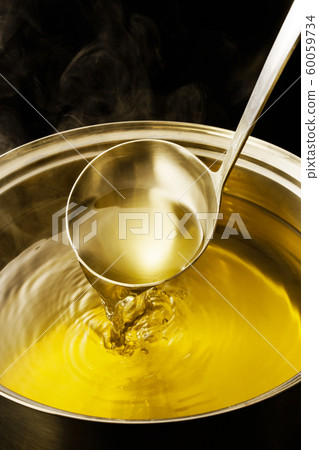 Soup dashi, kelp dashi and soup stock 60059734