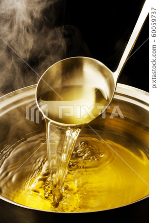 Soup dashi, kelp dashi and soup stock Soup dashi, kelp dashi and soup stock 60059737