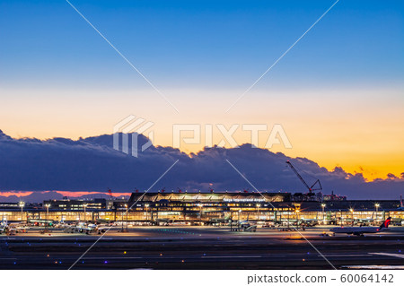 Tokyo International Terminal evening view 60064142
