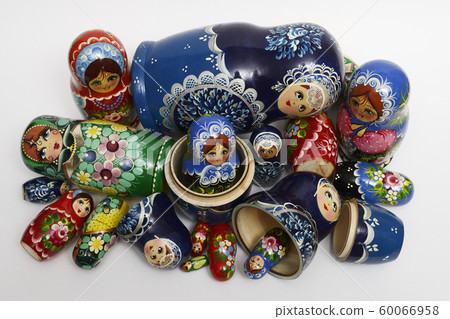 russian nesting dolls scattered in a mess russian nesting dolls scattered in a mess 60066958