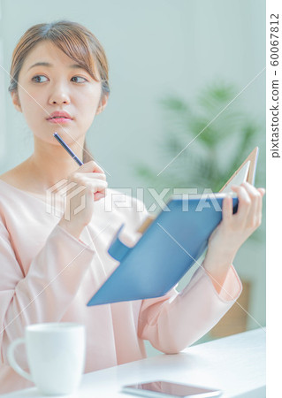 女商人咖啡廳 女商人咖啡廳 60067812
