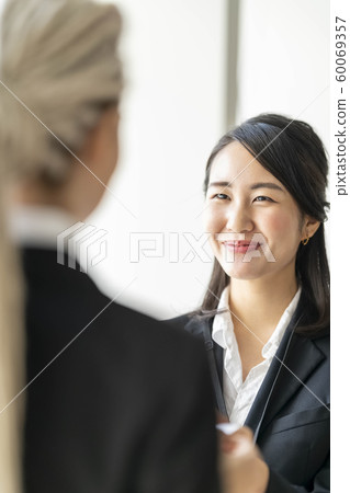 交換名片外國職業女性 60069357
