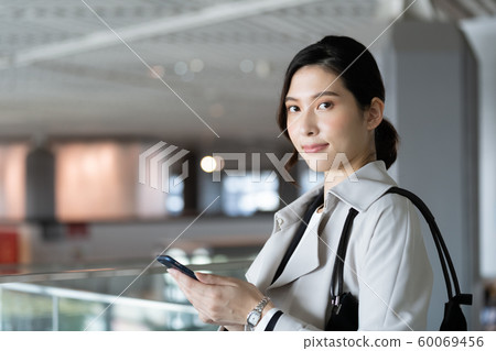 Woman business smartphone Woman business smartphone 60069456