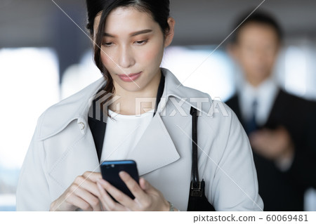 女人商務智能手機 60069481