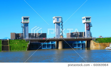The scenery of Shinshiba River the next morning (October 13, 2019) when Typhoon 19 hit Kanto The scenery of Shinshiba River the next morning (October 13, 2019) when Typhoon 19 hit Kanto 60069964