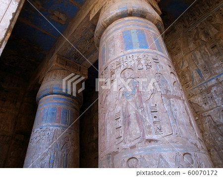 拉美西斯三世葬禮廳的支柱 60070172