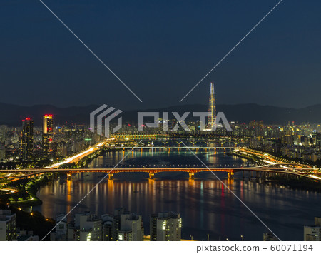 Night view of Han River Night view of Han River 60071194