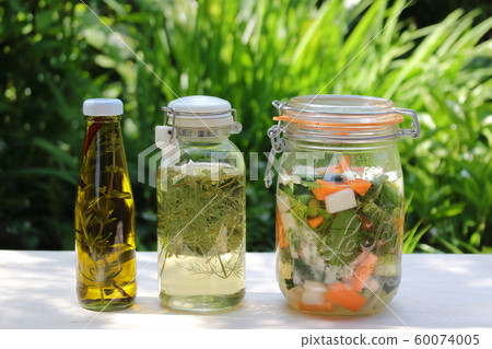 Kitchen Herb Kitchen Herb 60074005