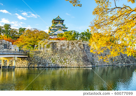 大阪城城堡塔和秋天的內殿 大阪城城堡塔和秋天的內殿 60077099