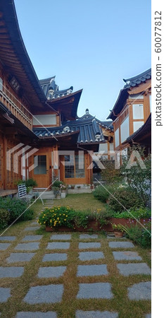 韓國語含義,韓國風景,恩平閣村,韓國圖像,韓屋圖像,韓屋風景,Kigi House,Doldam,傳統建築,秋天風景 韓國語含義,韓國風景,恩平閣村,韓國圖像,韓屋圖像,韓屋風景,Kigi House,Doldam,傳統建築,秋天風景 60077812