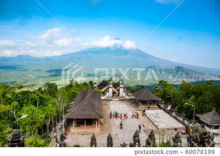 The heaven gate in the precincts of Lampang temple, Bali, Indonesia The heaven gate in the precincts of Lampang temple, Bali, Indonesia 60078199