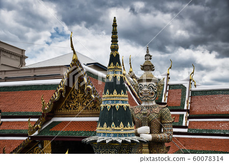 Giant Yak, Yaksha statue with large teeth, 60078314